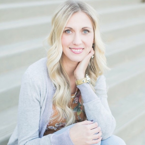 Meet your Posher, Cindy - Picture 1 of 1